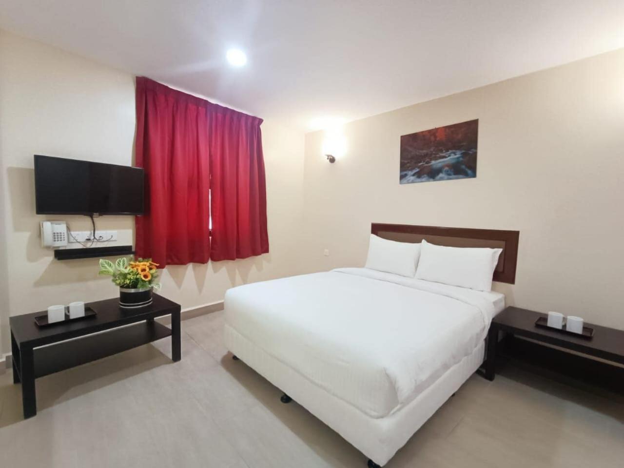 Capital O 90897 Island City Hotel George Town Kültér fotó