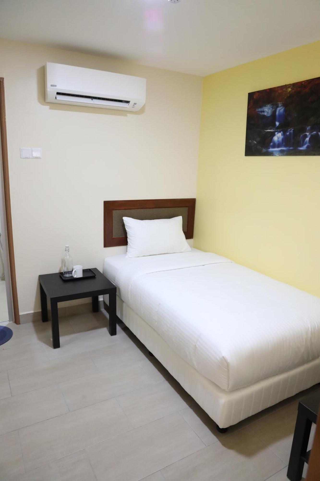 Capital O 90897 Island City Hotel George Town Kültér fotó