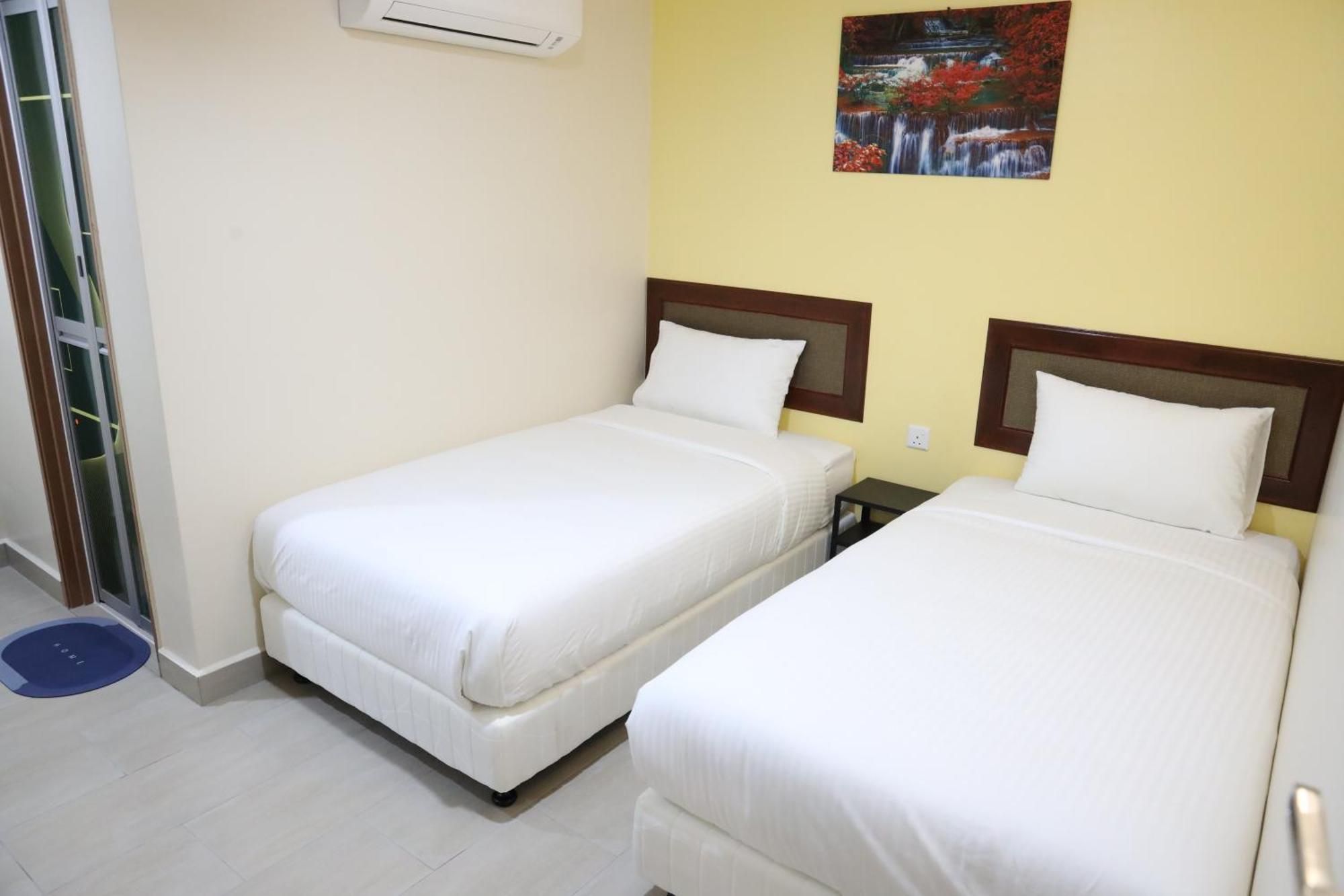Capital O 90897 Island City Hotel George Town Kültér fotó