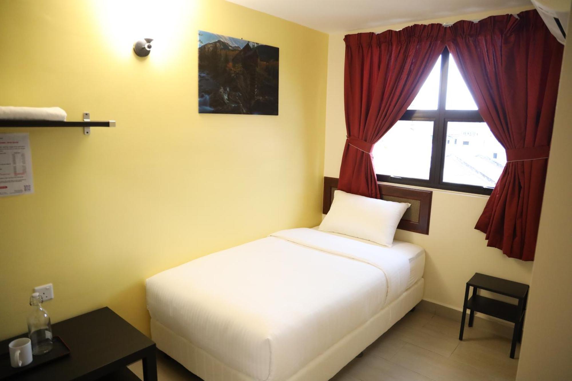 Capital O 90897 Island City Hotel George Town Kültér fotó