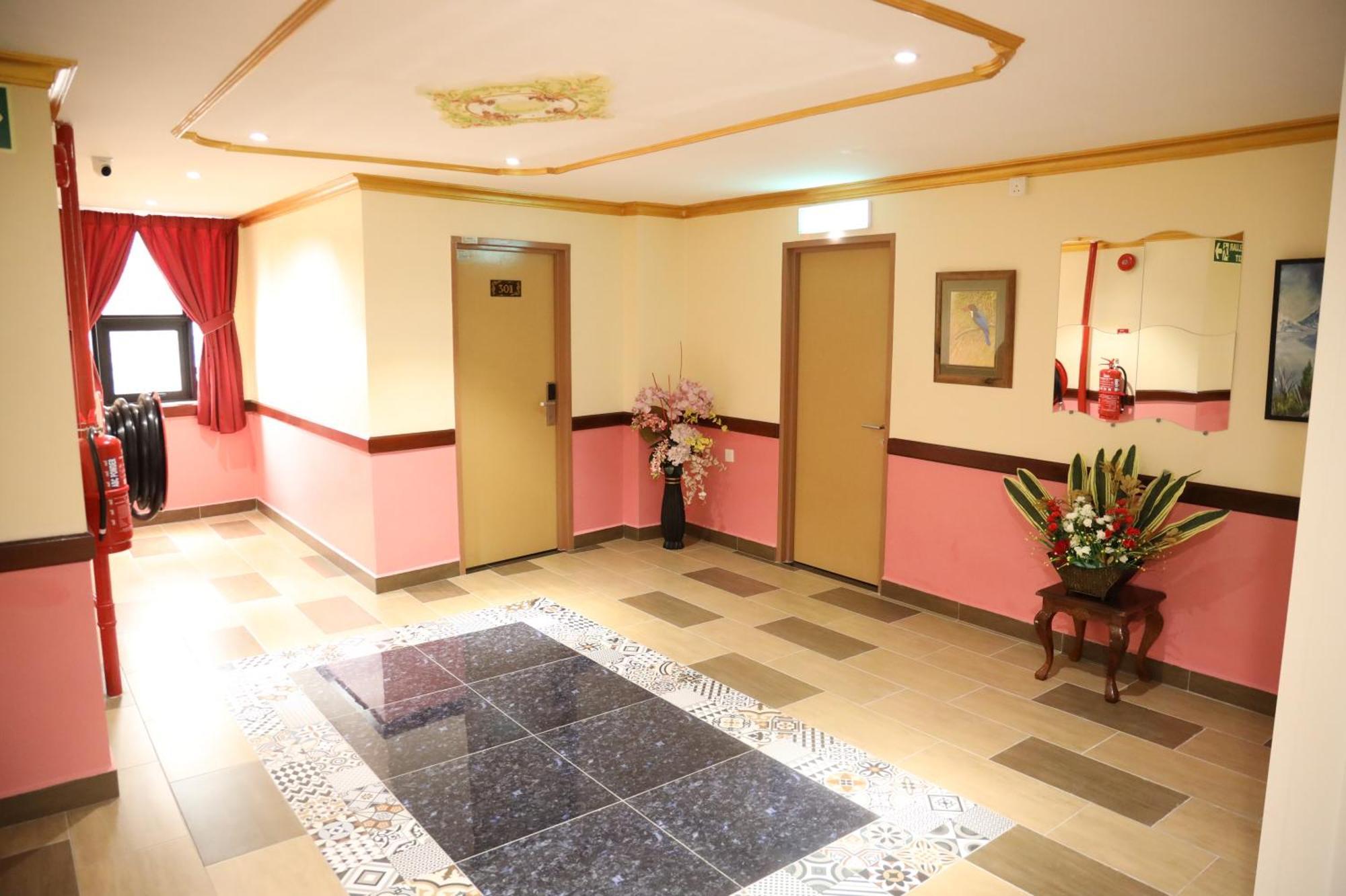 Capital O 90897 Island City Hotel George Town Kültér fotó