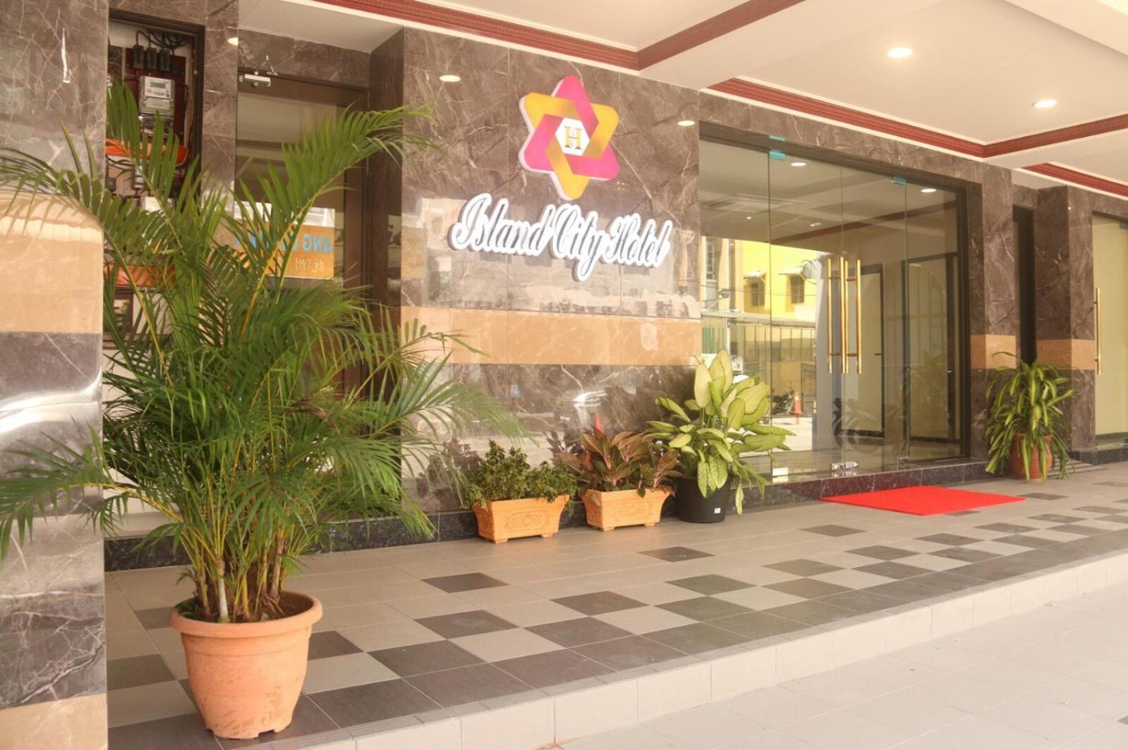 Capital O 90897 Island City Hotel George Town Kültér fotó