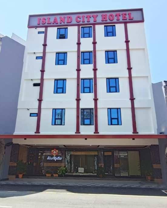 Capital O 90897 Island City Hotel George Town Kültér fotó